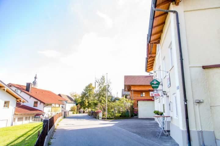 Taverna Unik Saaldorf Eksteriør bilde